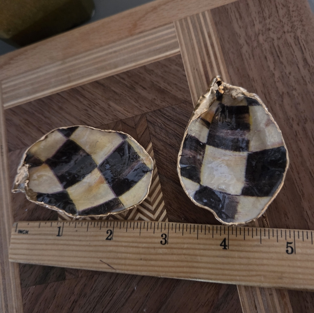 MacKenzie Inspired Oyster Shell Accent Jewerly Dishes 2 For Asking Price